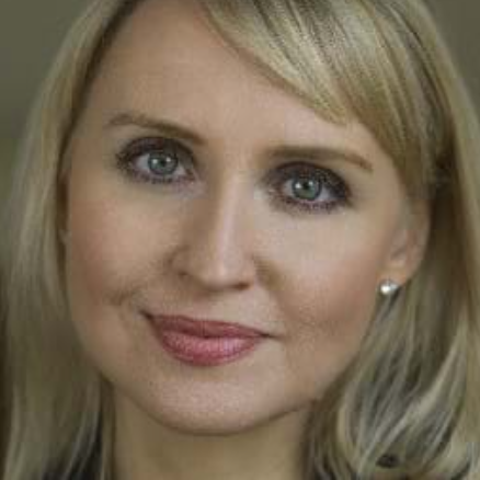 Dr Aimee Heuzenroeder